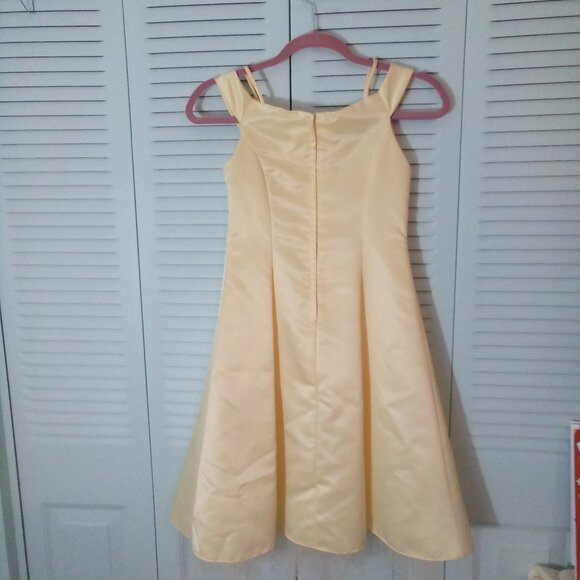 VTG JESSICA McCLINTOCK 10 PALE YELLOW SATIN OFF THE SHOULDER DRESS TULLE LINED - Picture 2 of 9